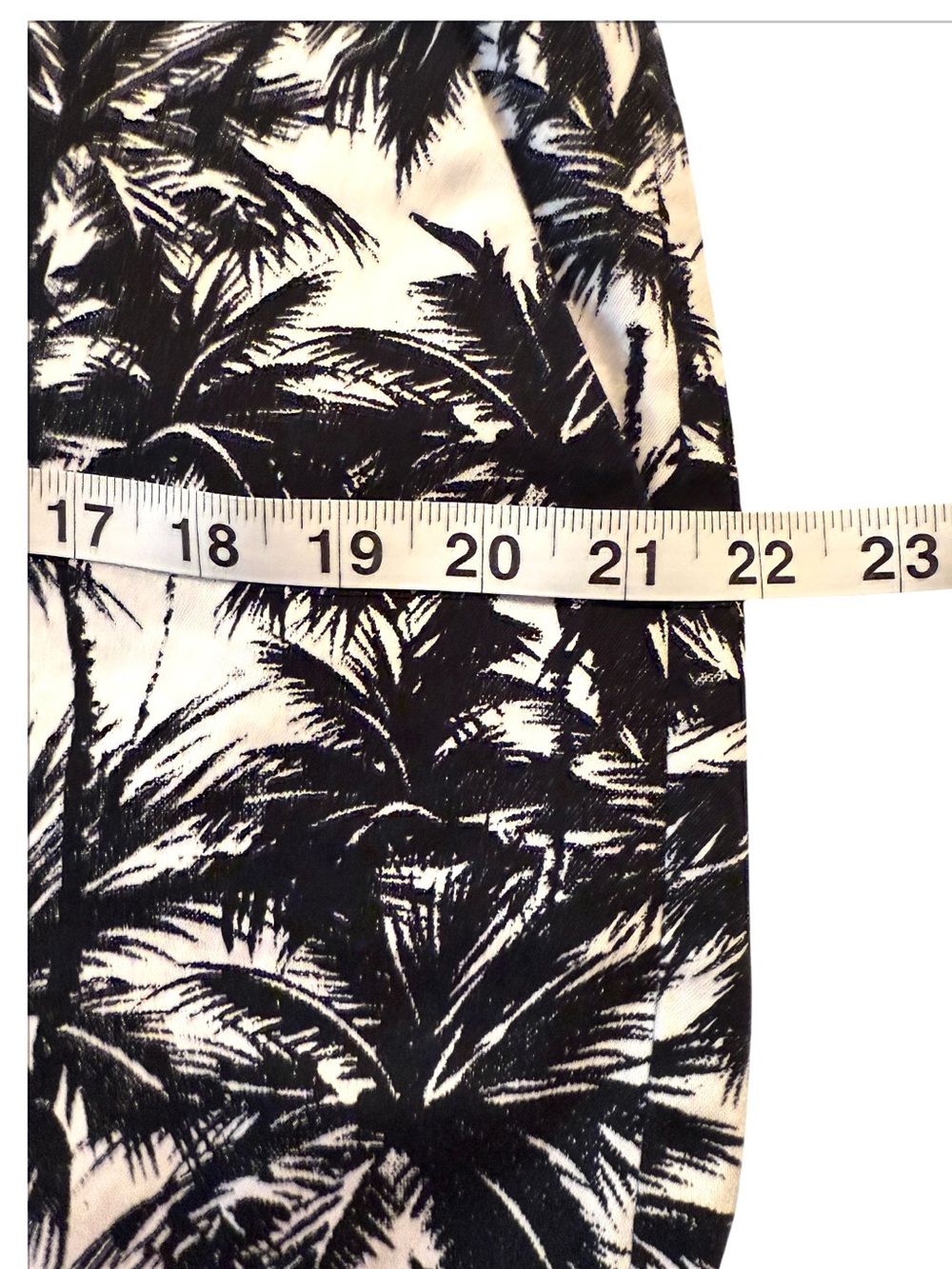 INC Palm Tree Print Shorts Black White Mid Rise Cotton Stretch Casual Size 14 - Picture 9 of 13